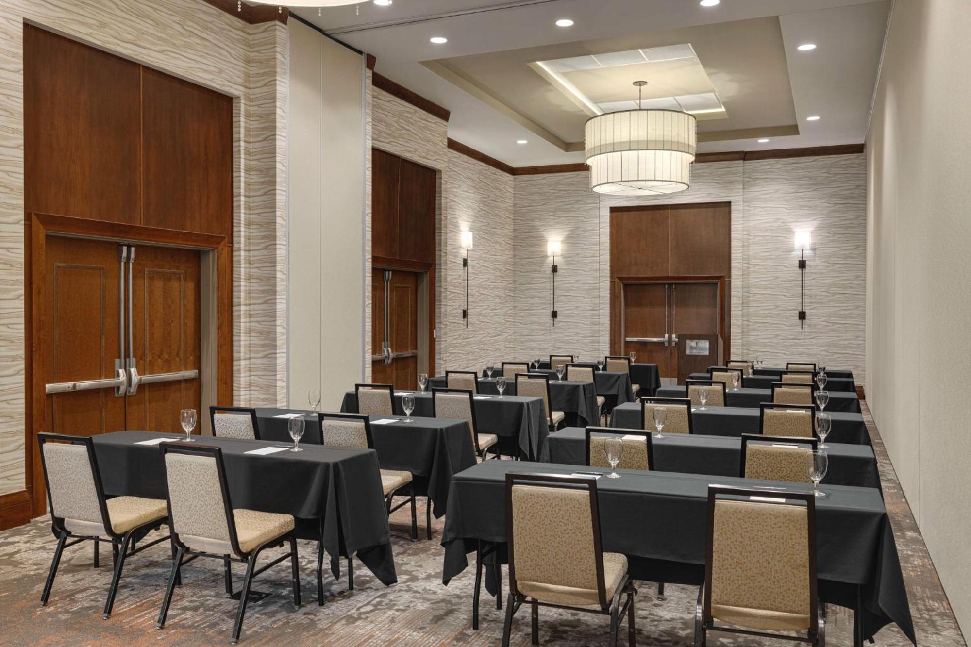 Embassy Suites Chattanooga Hamilton Place Екстериор снимка