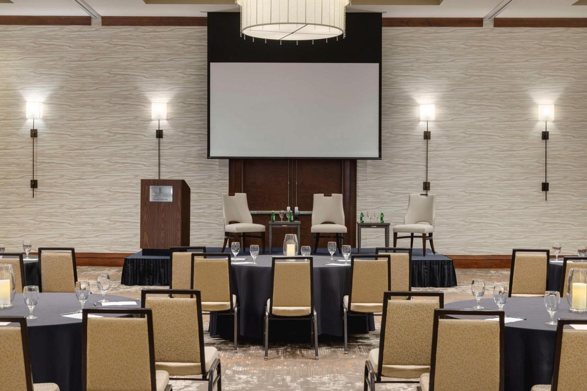 Embassy Suites Chattanooga Hamilton Place Екстериор снимка