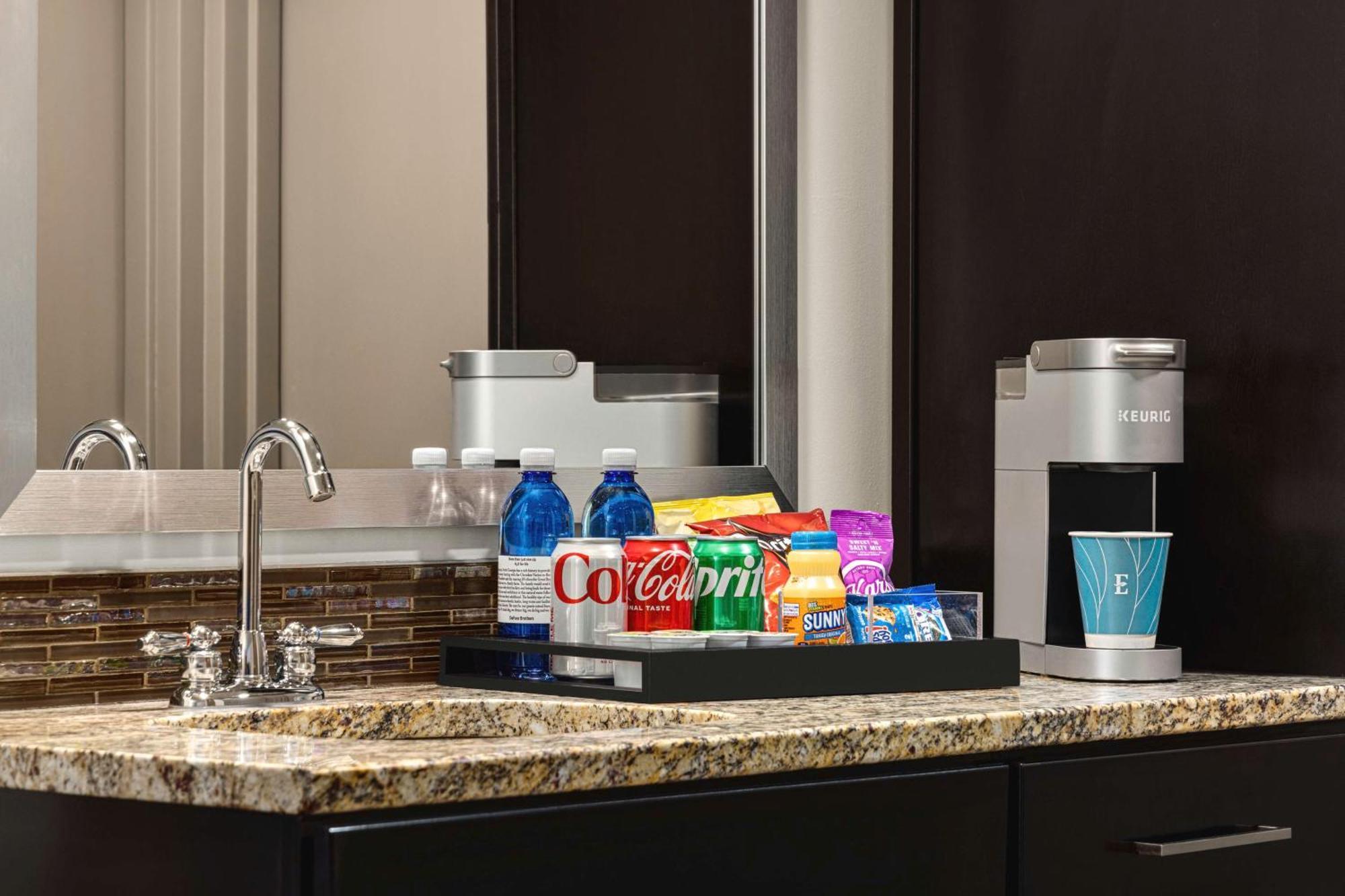 Embassy Suites Chattanooga Hamilton Place Екстериор снимка