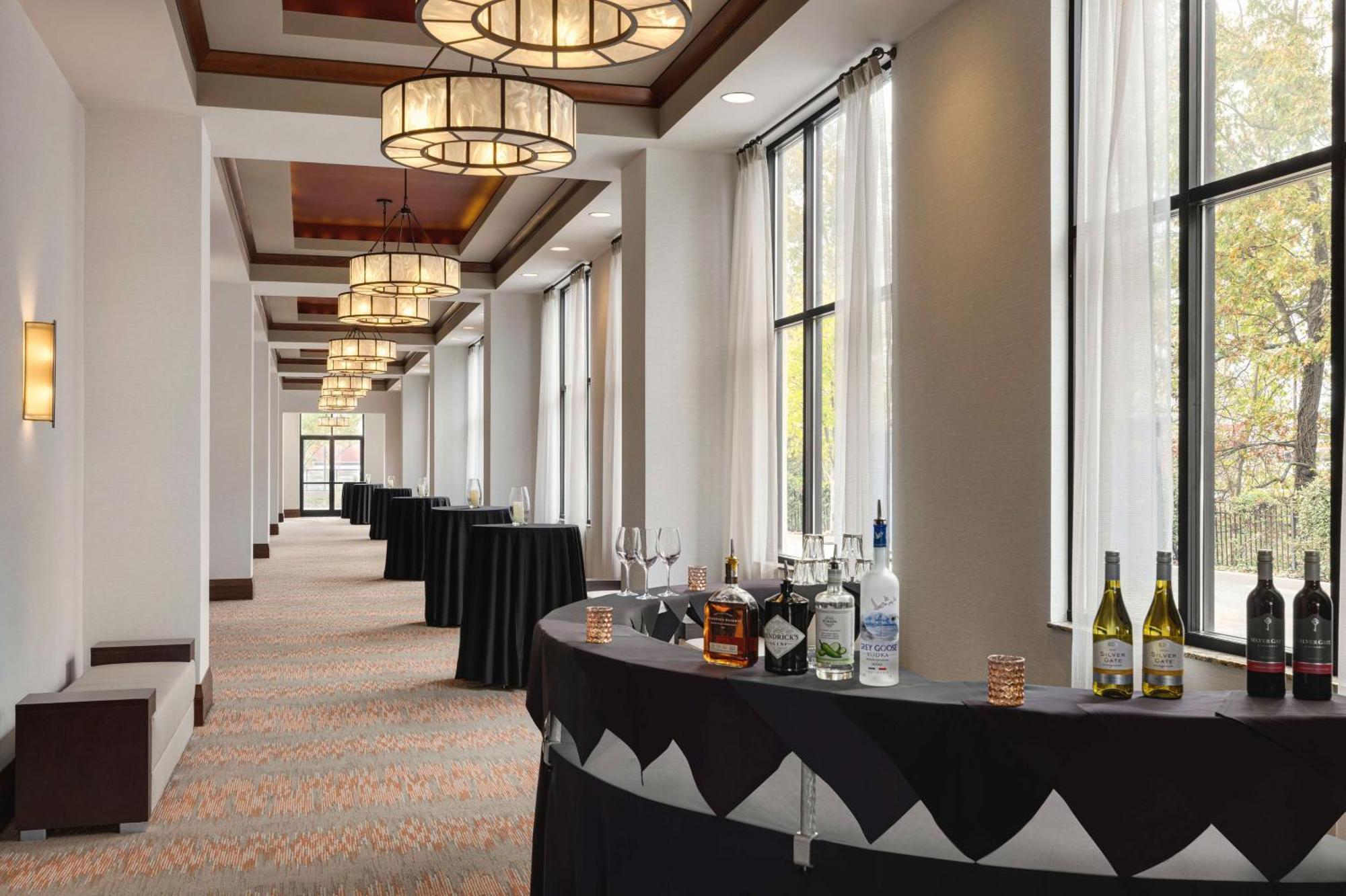 Embassy Suites Chattanooga Hamilton Place Екстериор снимка