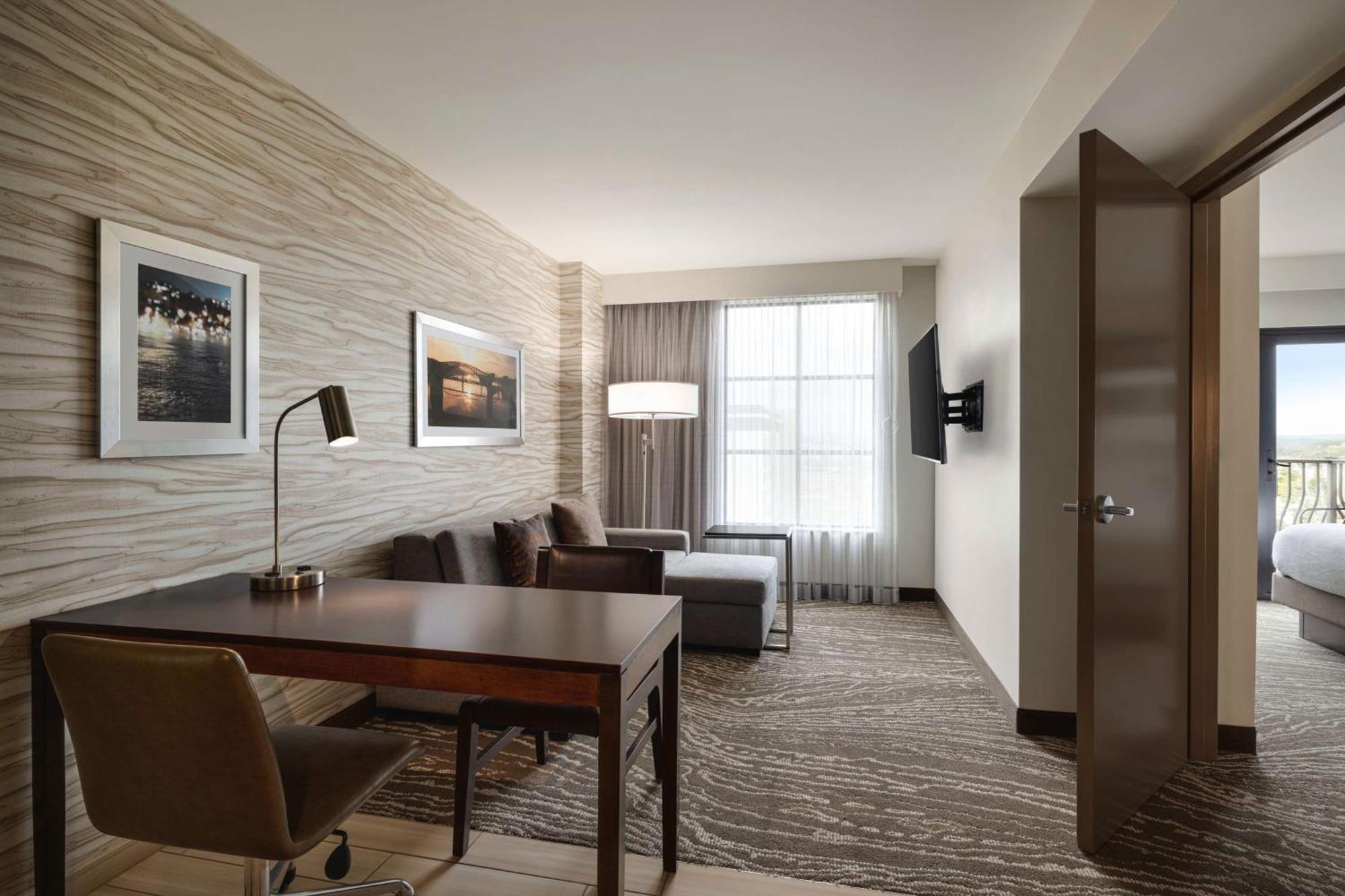 Embassy Suites Chattanooga Hamilton Place Екстериор снимка
