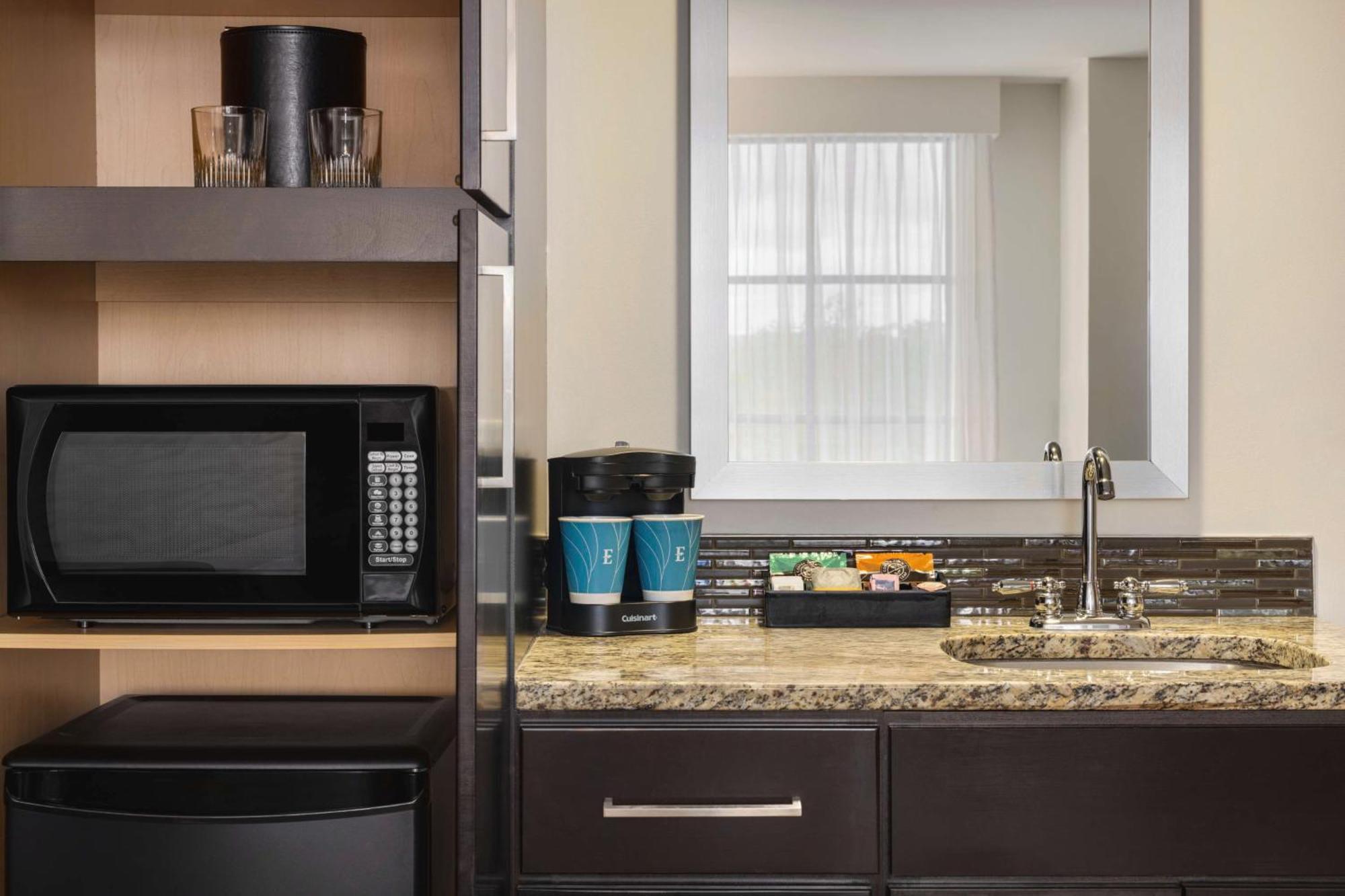 Embassy Suites Chattanooga Hamilton Place Екстериор снимка