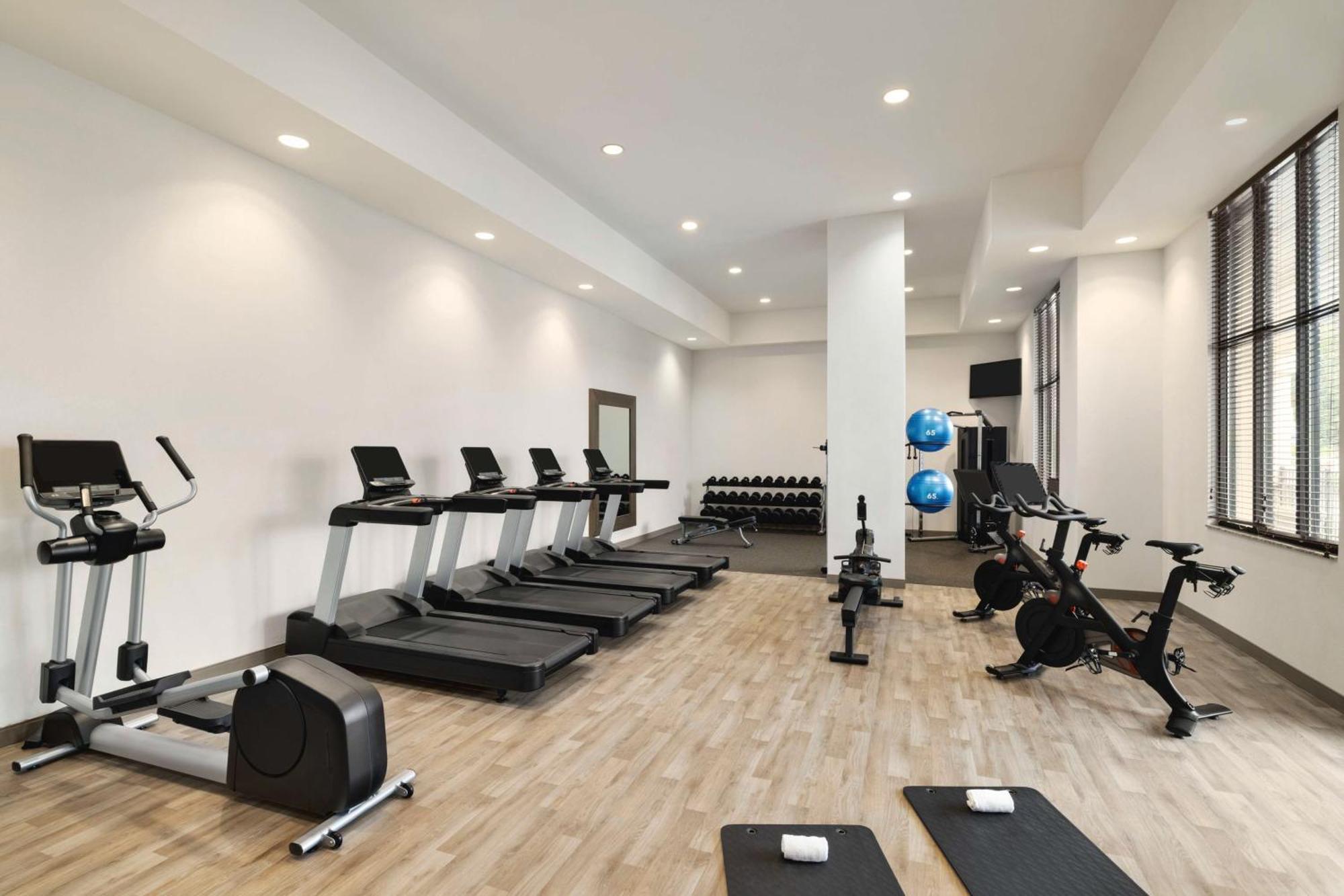 Embassy Suites Chattanooga Hamilton Place Екстериор снимка
