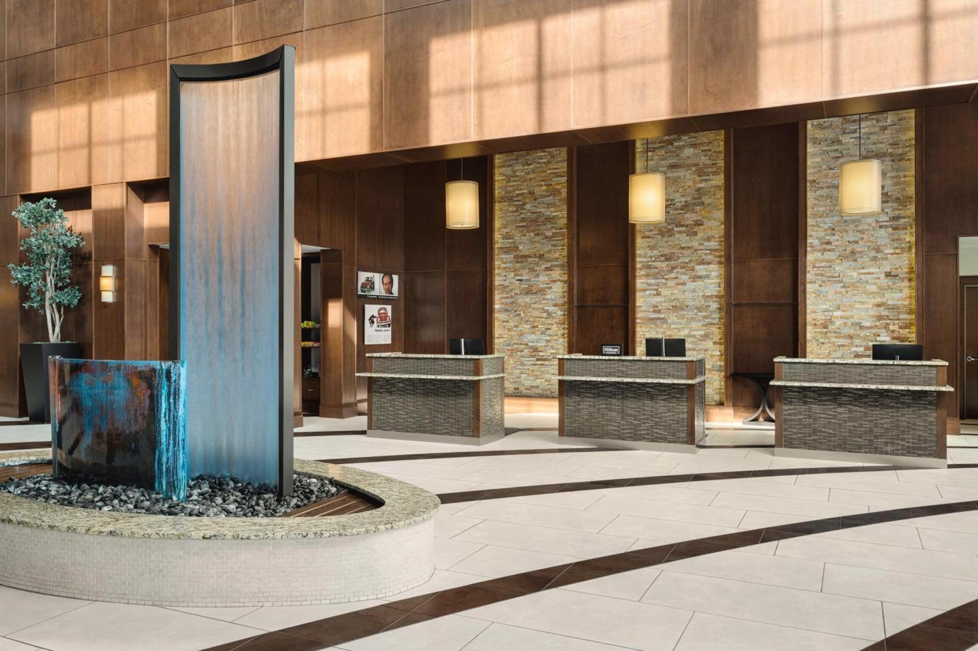 Embassy Suites Chattanooga Hamilton Place Екстериор снимка